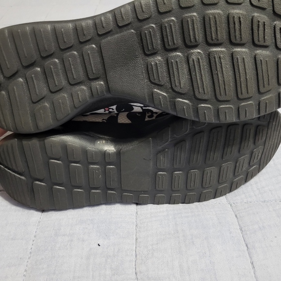 Panda Sneakers - Picture 3 of 5